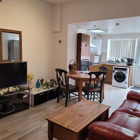 Nice Double Bedroom Near Qmc Ноттингем Экстерьер фото